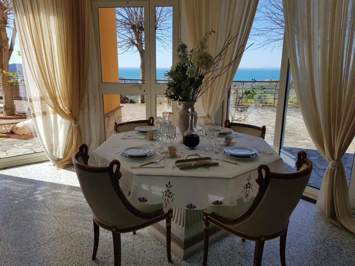 B&B Il Giardino Di Armida Ogliastro Cilento Zewnętrze zdjęcie