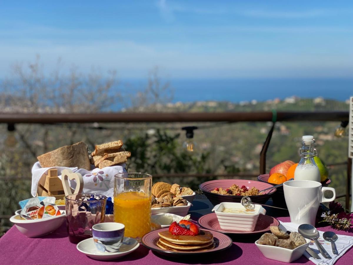 B&B Il Giardino Di Armida Ogliastro Cilento Zewnętrze zdjęcie